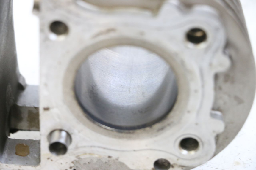photo de CYLINDRE PEUGEOT V-CLIC VCLIC 50 (2007 - 2013) - Zoom état d’usage