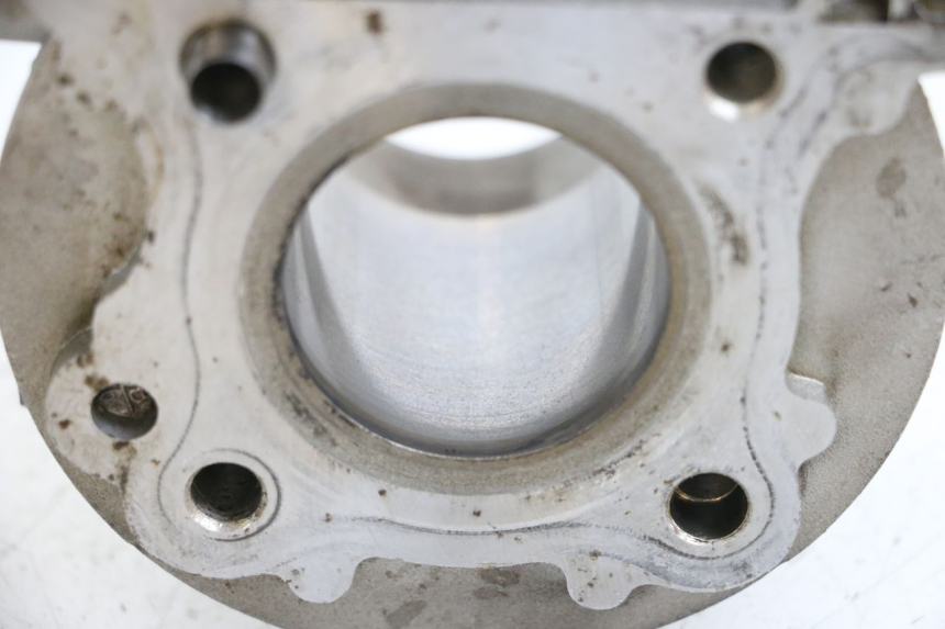 photo de CYLINDRE PEUGEOT V-CLIC VCLIC 50 (2007 - 2013) - Autre angle de vue