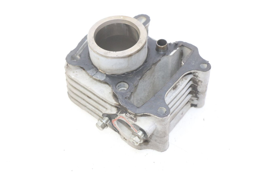 photo de CYLINDRE PEUGEOT VIVACITY NEW 4T 50 (2008 - 2017) - État de surface