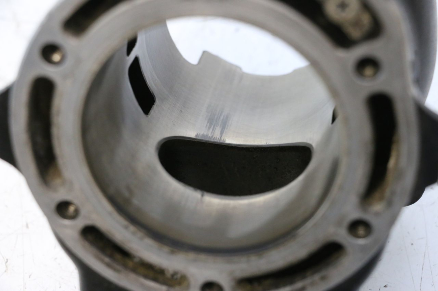 photo de CYLINDRE YAMAHA WAVE RUNNER GP R 1200 (2000 - 2003) - Vue rapprochée