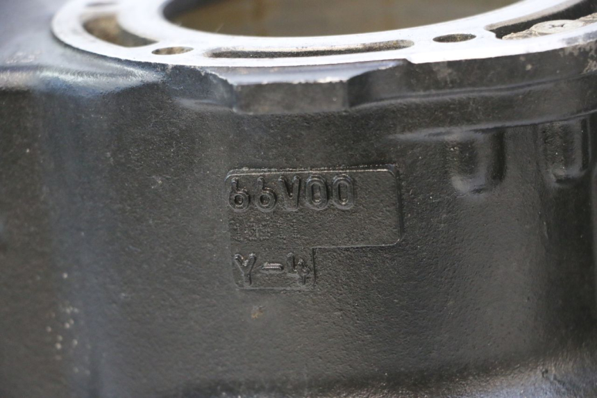 photo de CYLINDRE YAMAHA WAVE RUNNER GP R 1200 (2000 - 2003) - Autre angle de vue