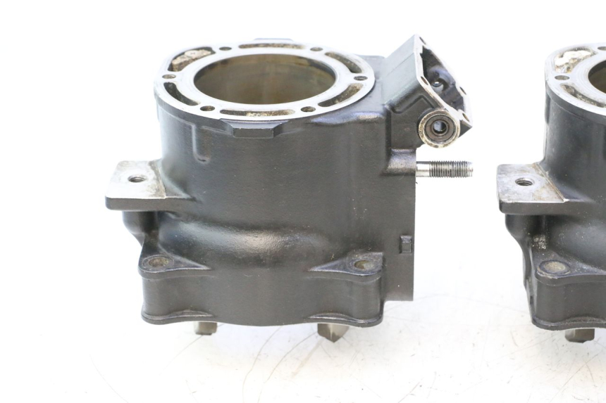 photo de CYLINDRE YAMAHA WAVE RUNNER GP R 1200 (2000 - 2003) - État de surface