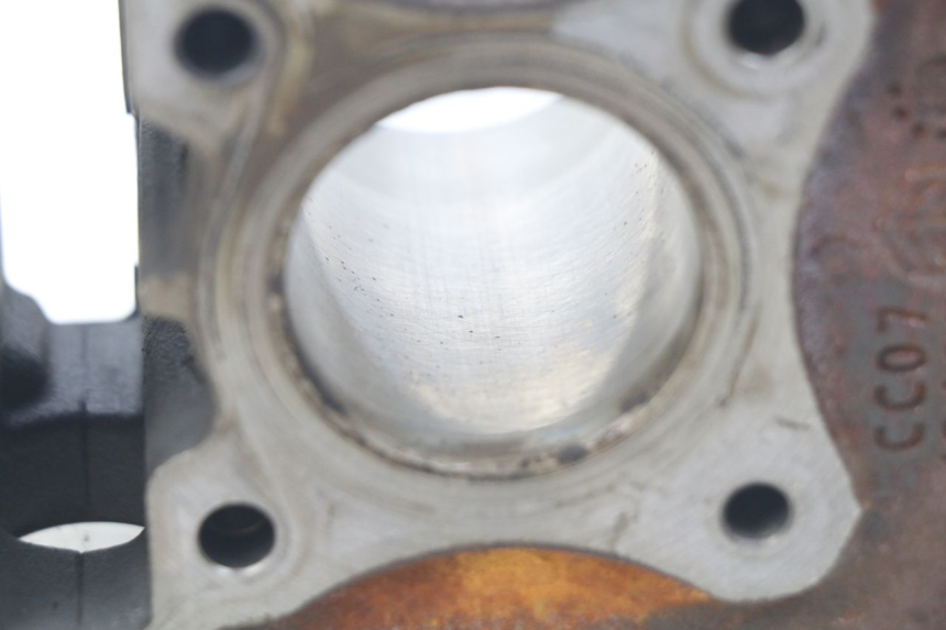 photo de CYLINDRE PIAGGIO ZIP 4T 50 (2018 - 2020) - Autre angle de vue