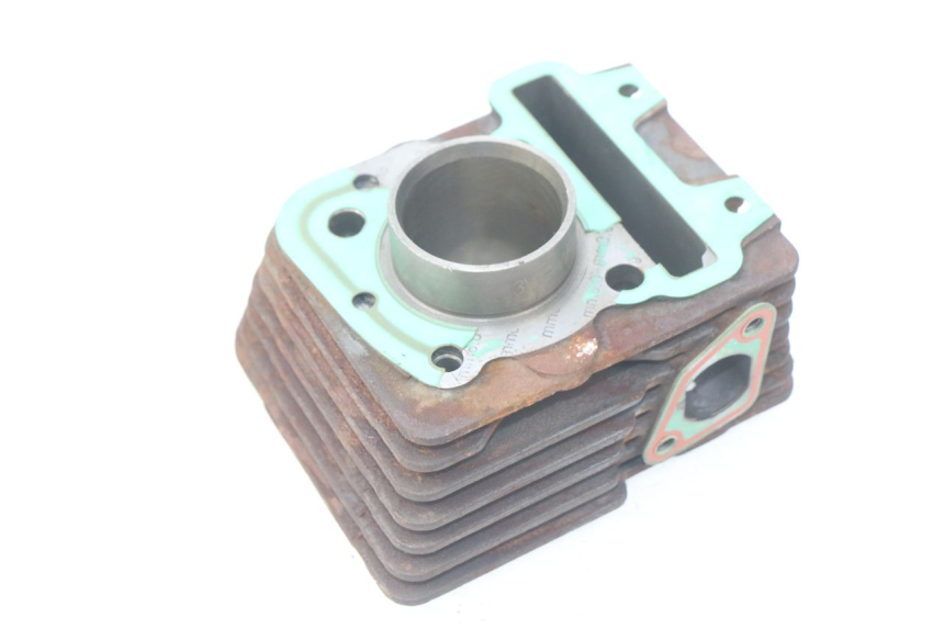 photo de CYLINDRE PIAGGIO ZIP 4T 50 (2018 - 2020) - Gros plan technique