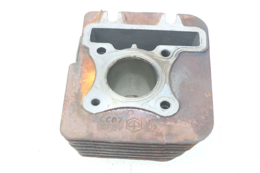 photo de CYLINDRE PIAGGIO ZIP 4T 50 (2018 - 2020) - Points de fixation