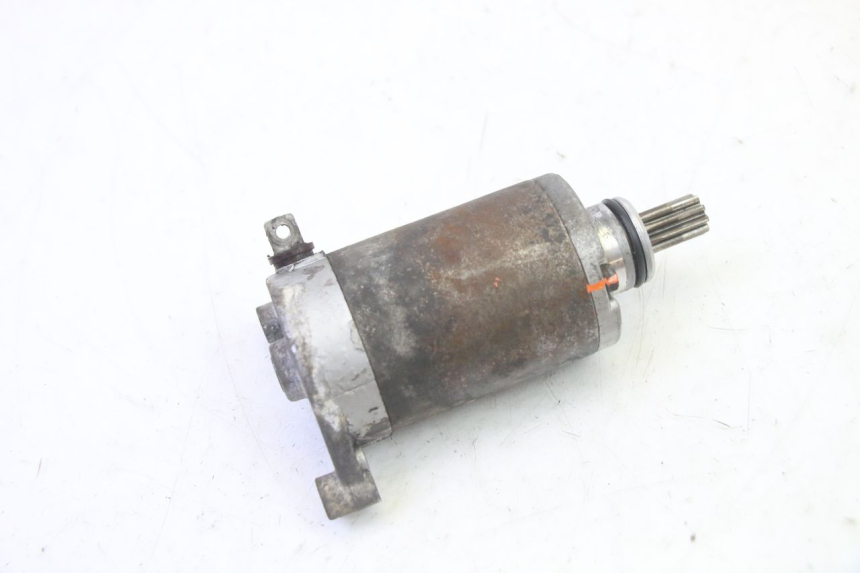 photo de Starter HYOSUNG GV AQUILA 125 (2000 - 2009) - Gros plan technique