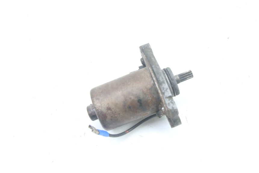 photo de DEMARREUR MBK BOOSTER SPIRIT NAKED 50 (2004 - 2017) - Autre angle de vue