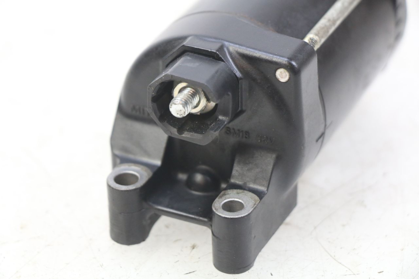 photo de DEMARREUR HONDA CB R 1000 (2018 - 2023) - Autre angle de vue