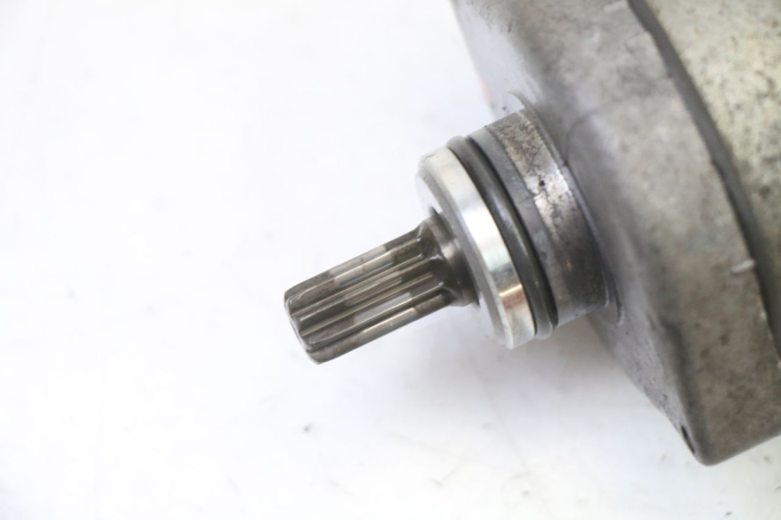 photo de DEMARREUR HONDA CBR RR FIREBLADE 900 (1992 - 1994) - Zoom état d’usage