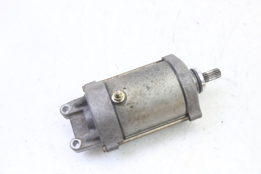 photo de DEMARREUR HONDA CBR RR FIREBLADE 900 (1992 - 1994) - Gros plan technique