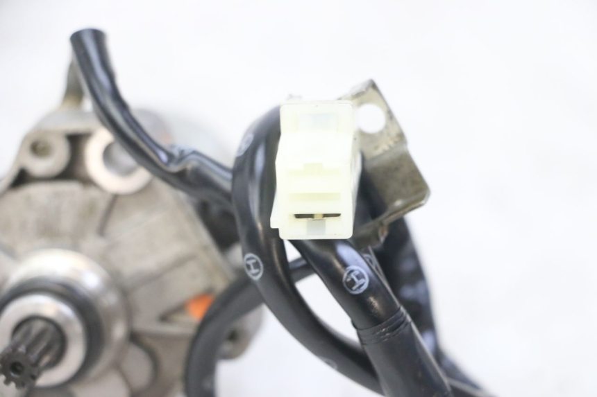 photo de DEMARREUR HONDA CRF-F CRF F 110 (2019 - 2022) - Gros plan technique