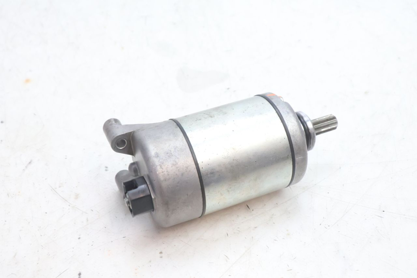 photo de DEMARREUR YAMAHA FZ8 800 (2010 - 2016) - Autre angle de vue