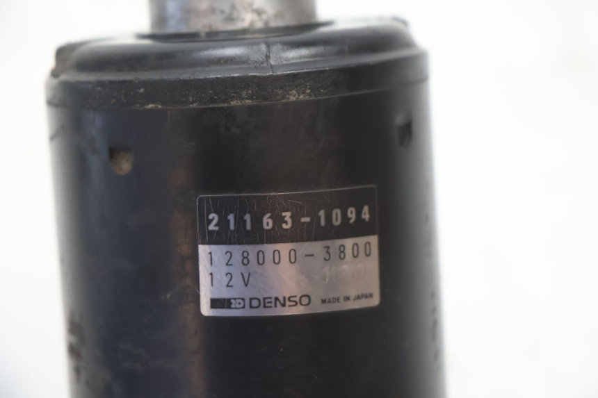 photo de DEMARREUR KAWASAKI GPX F ZX750F 750 (1986 - 1990) - Zoom état d’usage
