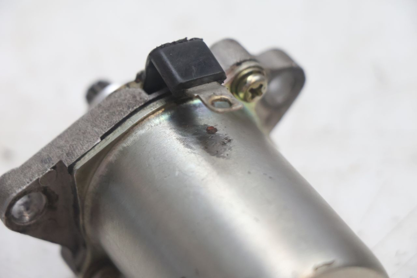 photo de DEMARREUR PEUGEOT KISBEE 2T 50 (2010 - 2017) - Autre angle de vue