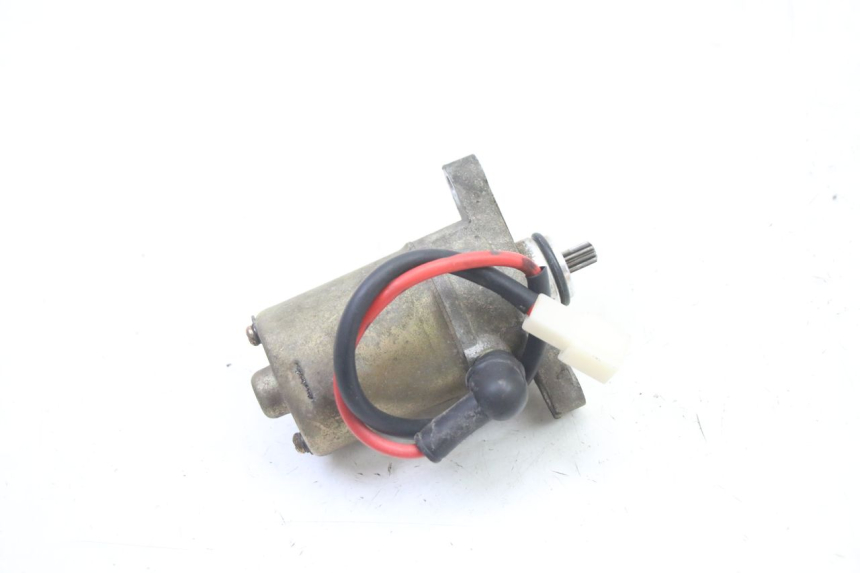 photo de DEMARREUR PEUGEOT KISBEE 4T 50 (2018 - 2022) - Autre angle de vue