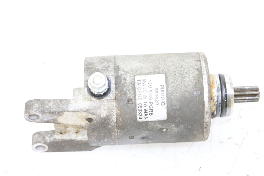 photo de DEMARREUR PIAGGIO MP3 RL 250 (2006 - 2010) - Gros plan technique