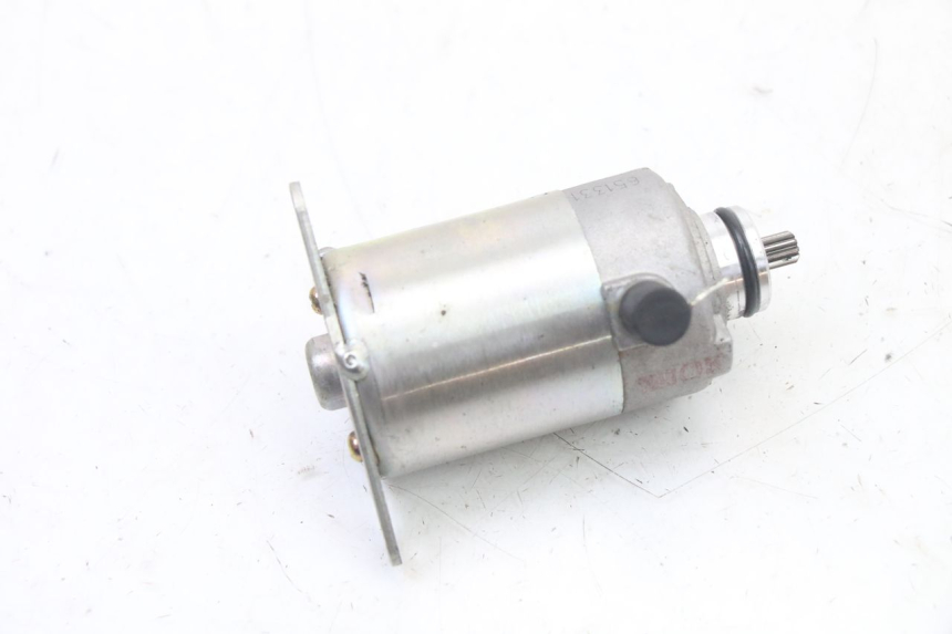 photo de DEMARREUR PEUGEOT TWEET 4T 50 (2023 - 2025) - Autre angle de vue