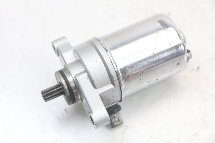 photo de DEMARREUR KEEWAY RY6 2T 50 (2011 - 2019) - Autre angle de vue