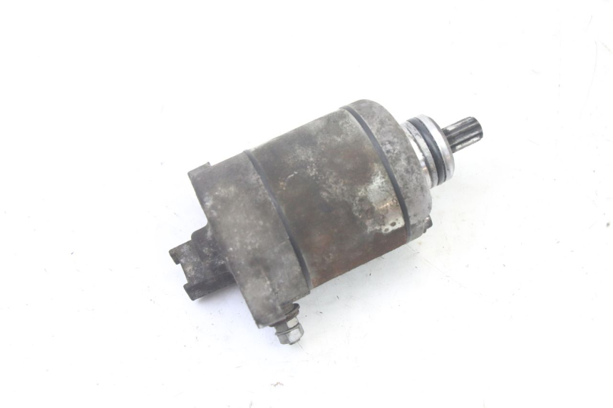 photo de DEMARREUR APRILIA SCARABEO GT TOURING 125 (1999 - 2005) - Gros plan technique