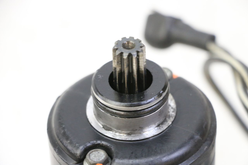 photo de DEMARREUR TRIUMPH SPRINT 900 (1995 - 1998) - Autre angle de vue