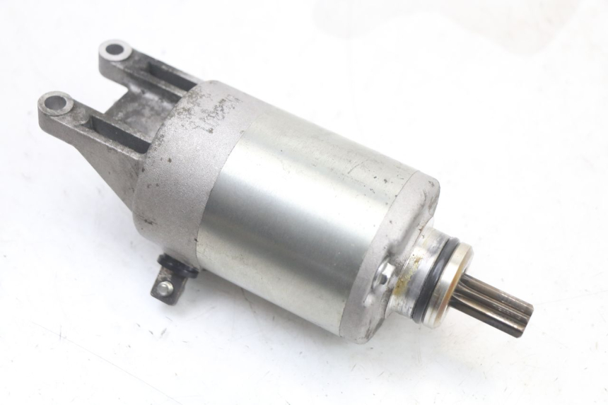 photo de DEMARREUR SUZUKI BURGMAN 125 (2018 - 2021) - Gros plan technique