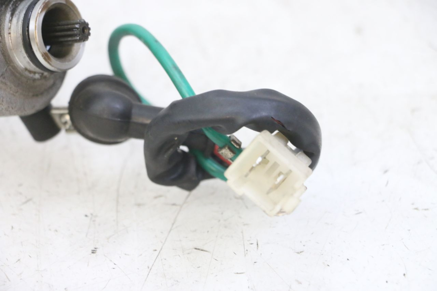 photo de DEMARREUR PEUGEOT TWEET 4T 50 (2014 - 2019) - Gros plan technique