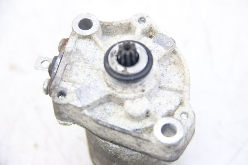 photo de DEMARREUR HONDA VISION NSC R 50 (2013 - 2015) - Gros plan technique