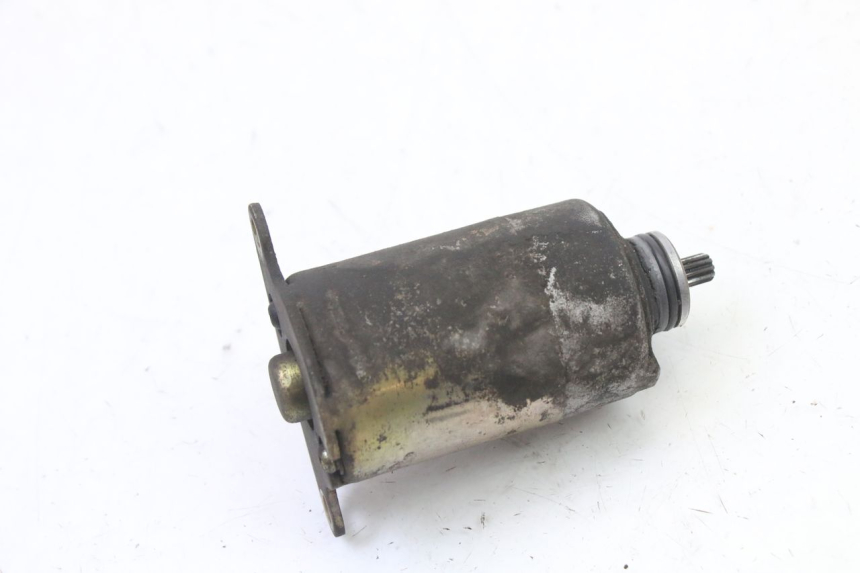 photo de DEMARREUR PEUGEOT VIVACITY NEW 4T 50 (2008 - 2017) - Gros plan technique