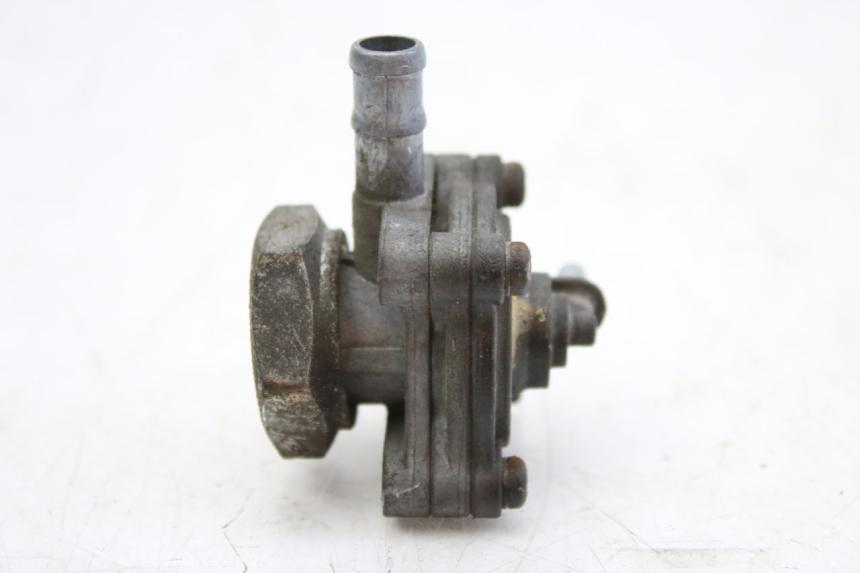 photo de DEPRESSION RESERVOIR HONDA CBF 500 (2004 - 2007) - Points de fixation