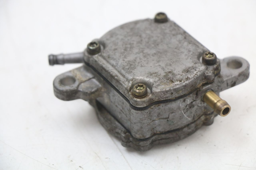 photo de DEPRESSION RESERVOIR HONDA FES PANTHEON 2T 125 (1998 - 2002) - Autre angle de vue