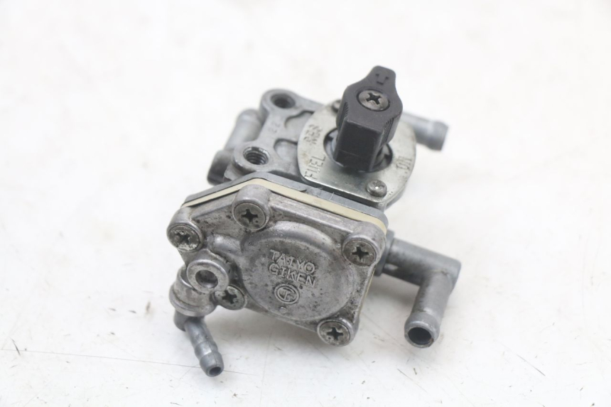 photo de DEPRESSION RESERVOIR SUZUKI GS F 500 (2004 - 2007) - Détail de la pièce