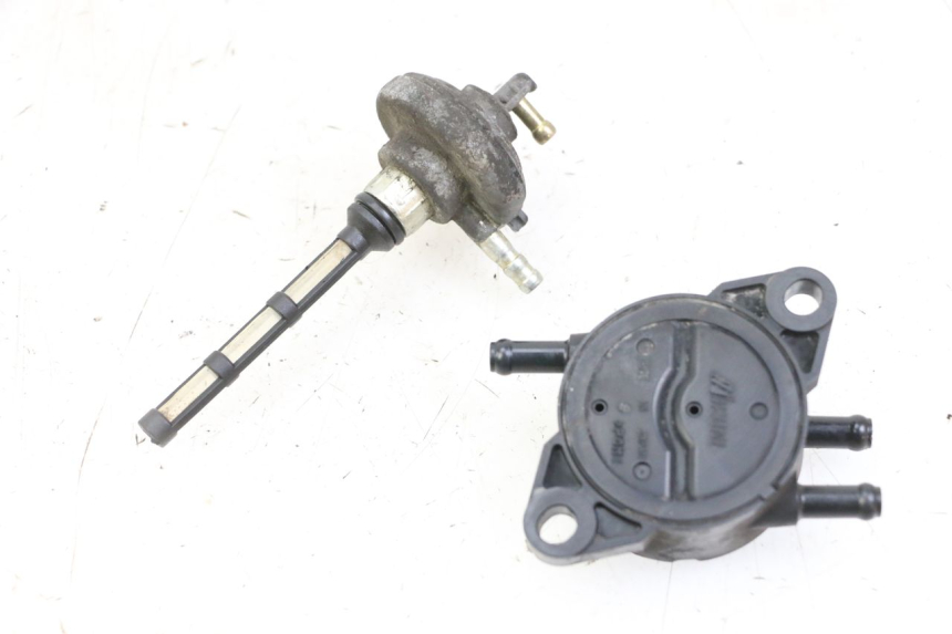 photo de DEPRESSION RESERVOIR PIAGGIO VESPA GRANTURISMO 200 (2004 - 2005) - Zoom état d’usage