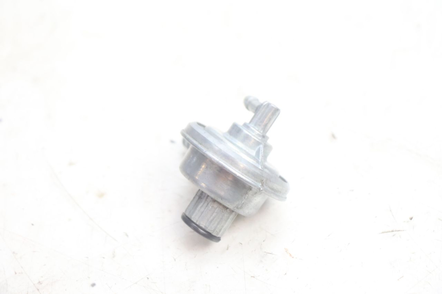 photo de DEPRESSION RESERVOIR PEUGEOT STREETZONE NAKED 2T 50 (2014 - 2018) - Zoom état d’usage