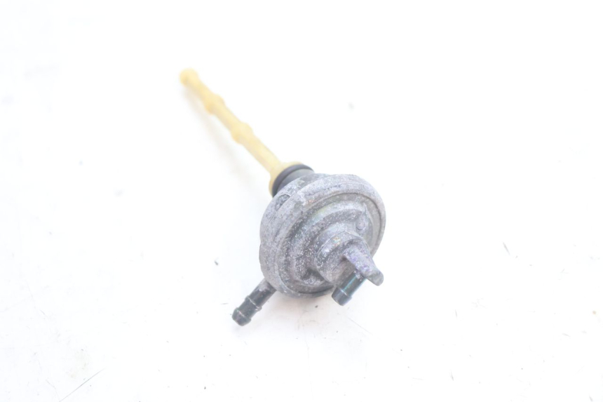 photo de DEPRESSION RESERVOIR PEUGEOT TREKKER 50 (1995 - 2004) - Autre angle de vue