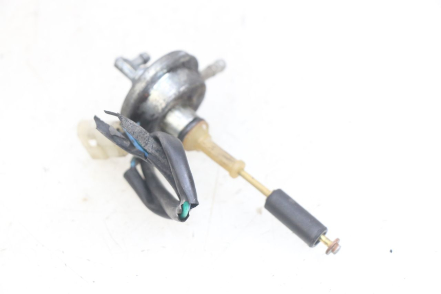 photo de DEPRESSION RESERVOIR PEUGEOT VIVACITY 50 (2004 - 2009) - Détail de la pièce