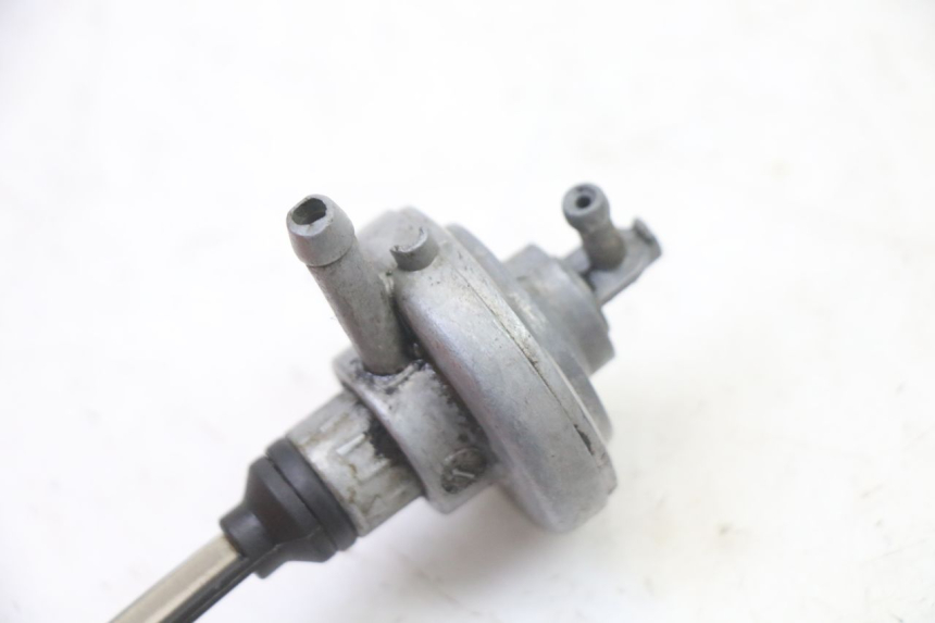 photo de DEPRESSION RESERVOIR PEUGEOT VIVACITY 50 (2004 - 2009) - Zoom état d’usage