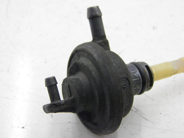 photo de DEPRESSION RESERVOIR YAMAHA YP MAJESTY 125 (2007 - 2010) - Zoom état d’usage