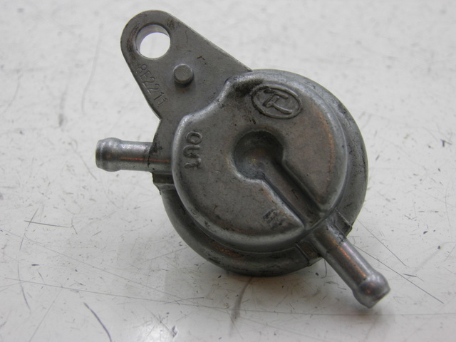 photo de DEPRESSION RESERVOIR YAMASAKI YM50QT-N3 RETRO 50 (2012 - 2014) - Détail de la pièce