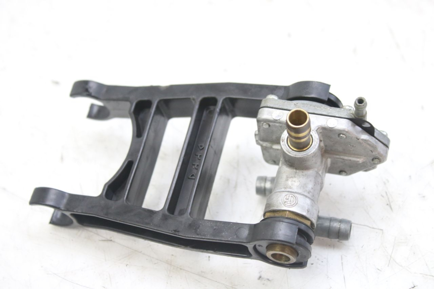 photo de DEPRESSION RESERVOIR KAWASAKI ZX-6R ZX6R 600 (1995 - 1997) - Détail de la pièce