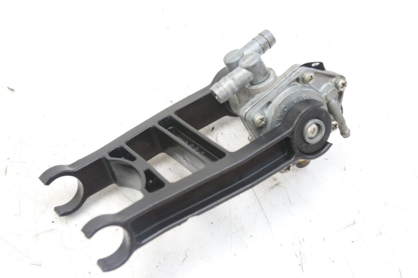 photo de DEPRESSION RESERVOIR KAWASAKI ZX-6R ZX6R 600 (1995 - 1997) - Autre angle de vue