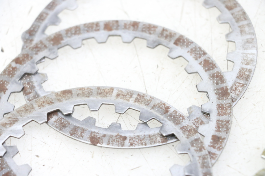 photo de DISQUE EMBRAYAGE RIEJU MRT 50 (2009 - 2017) - Zoom état d’usage