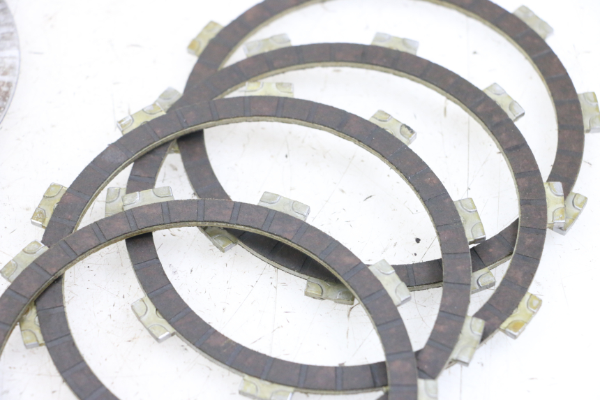 photo de DISQUE EMBRAYAGE RIEJU MRT 50 (2009 - 2017) - Autre angle de vue