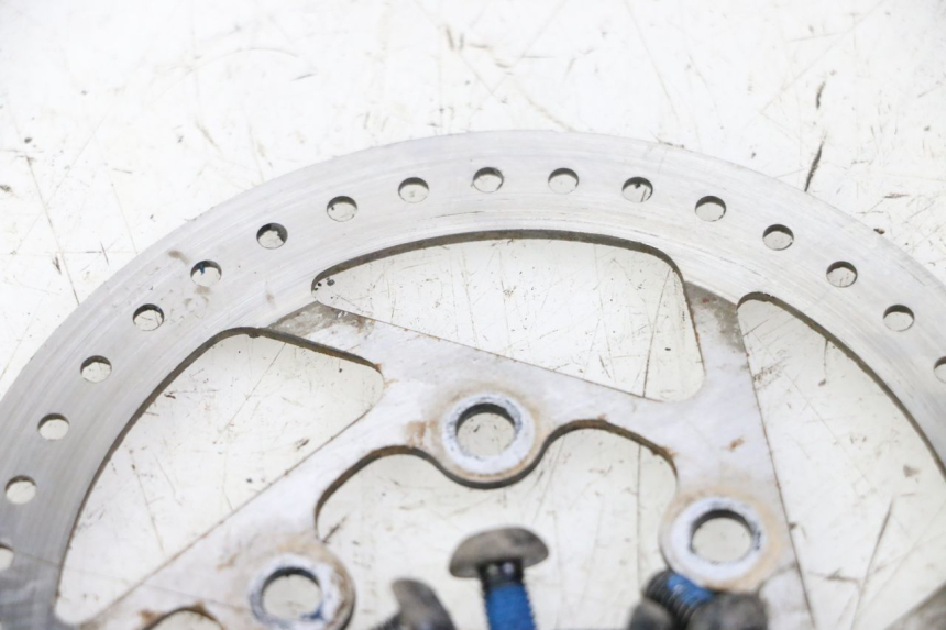 photo de DISQUE FREIN ARRIERE URBANGLIDE 100XS 1 - Gros plan technique