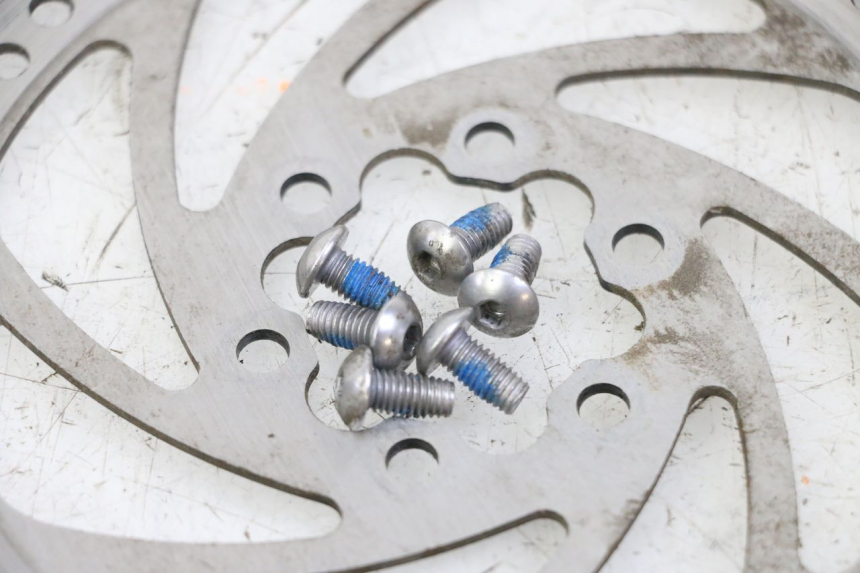 photo de DISQUE FREIN ARRIERE SEGWAY NINEBOT F40E 1 - Autre angle de vue