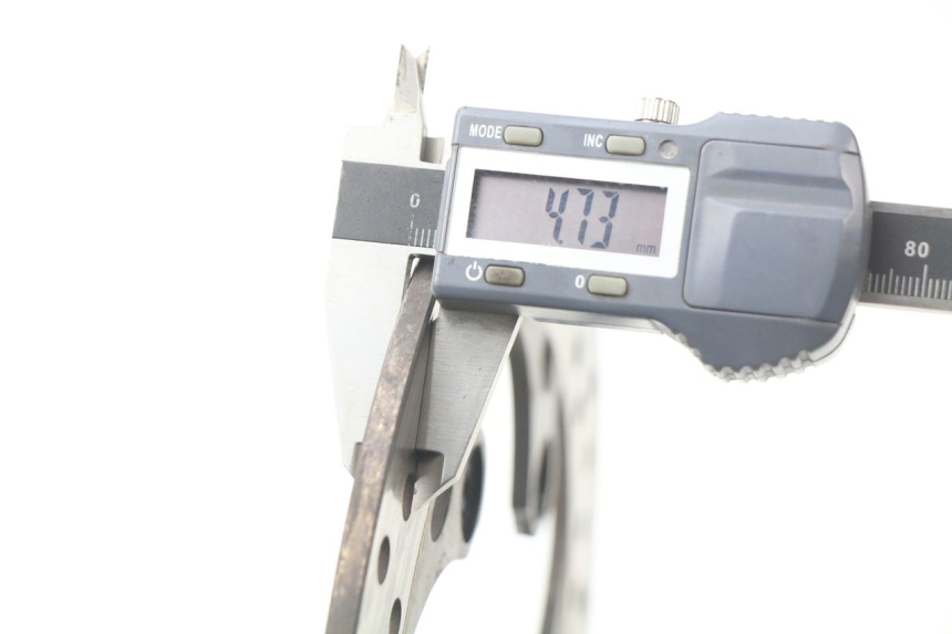 photo de DISQUE FREIN ARRIERE SUZUKI GSX-R GSXR 750 (2011 - 2016) - Gros plan technique