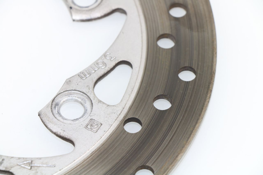 photo de DISQUE FREIN ARRIERE KTM DUKE ABS 125 (2011 - 2016) - Gros plan technique