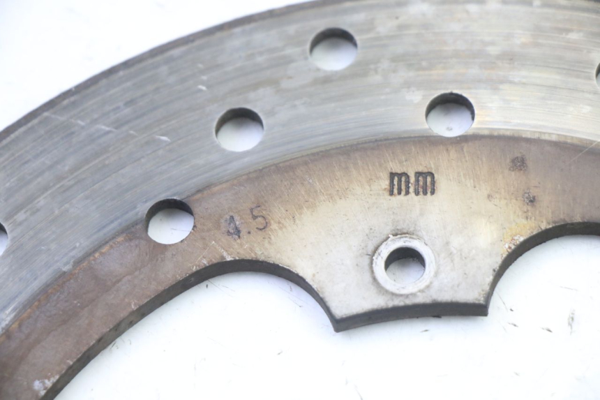 photo de DISQUE FREIN ARRIERE PIAGGIO MP3 500 (2014 - 2017) - Gros plan technique