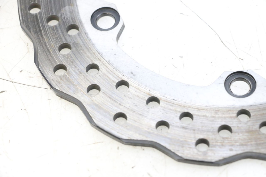 photo de DISQUE FREIN ARRIERE YAMAHA MT-07 MT07 ABS 700 (2018 - 2020) - Gros plan technique