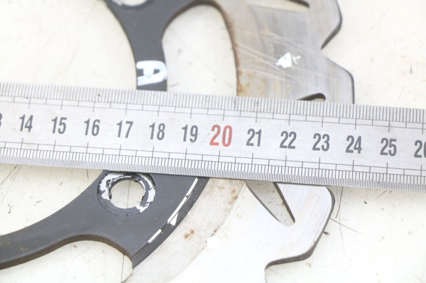 photo de DISQUE FREIN ARRIERE YAMASAKI RAPTOR 50 (2013 - 2018) - Zoom état d’usage