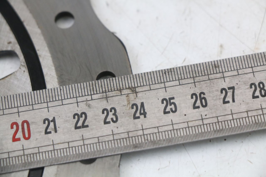 photo de DISQUE FREIN ARRIERE REGAL RAPTOR SPYDER 125 (2010 - 2018) - Gros plan technique